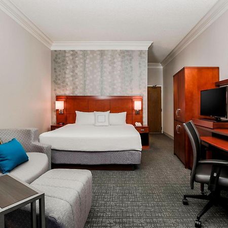 Courtyard By Marriott Orlando Lake Mary North Heathrow Exterior photo