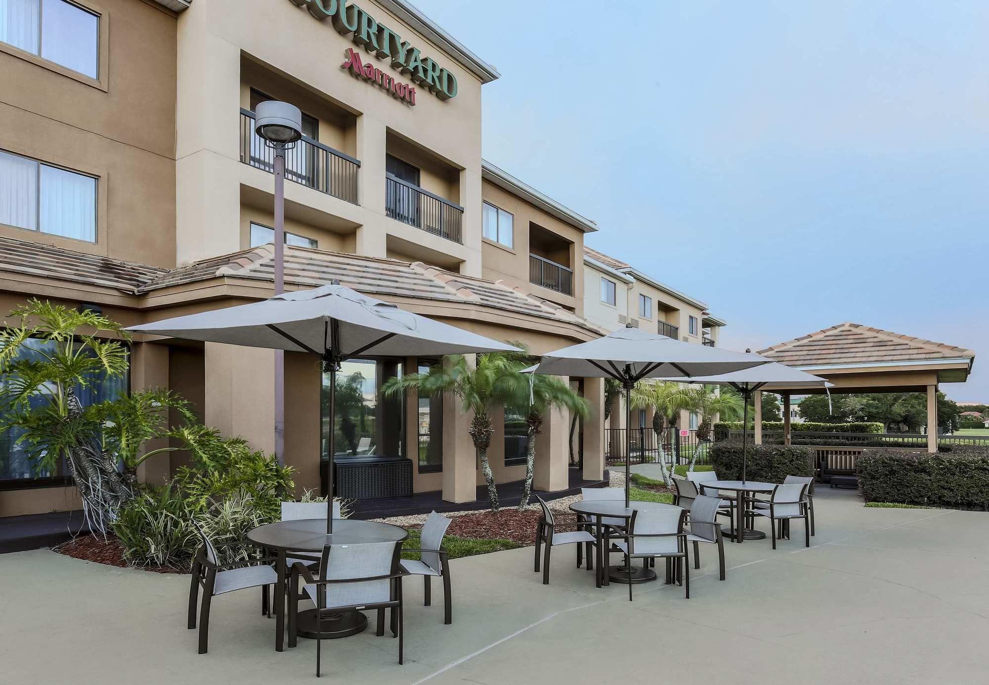 Courtyard By Marriott Orlando Lake Mary North Heathrow Exterior photo