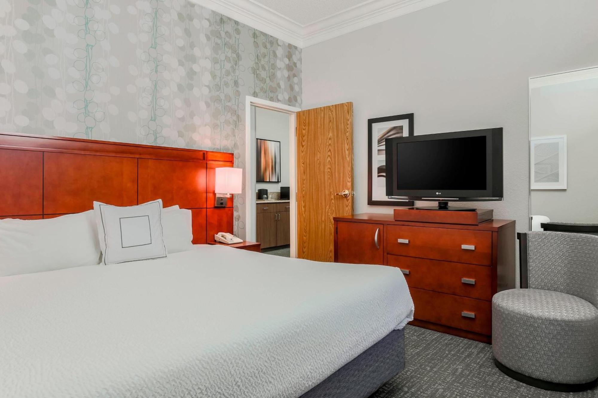Courtyard By Marriott Orlando Lake Mary North Heathrow Exterior photo